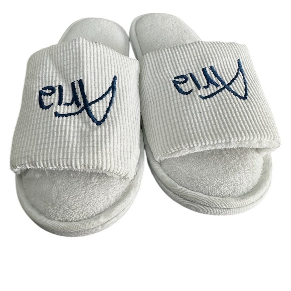 ARIA Resort & Casino VEGAS Hotel Luxury Slippers W/“ARIA” Navy Logo 10.5”x 4”